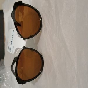Woman's sunglasses NWT